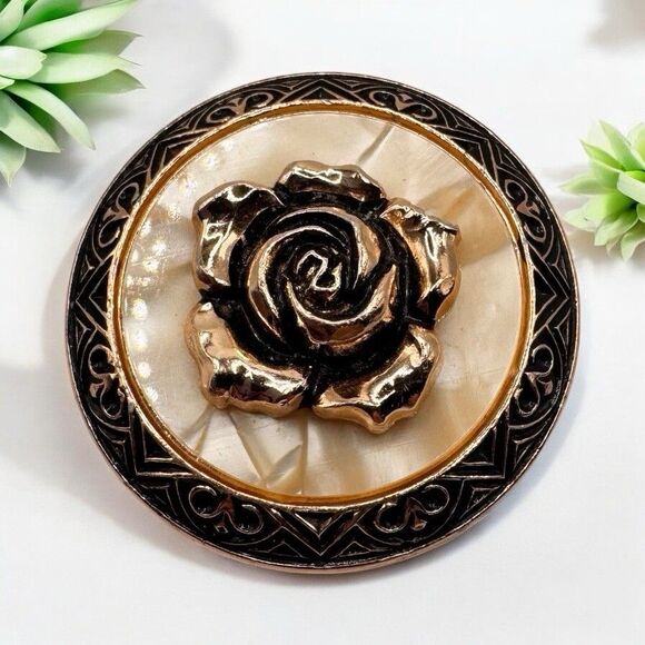 Unbranded Jewelry - Vintage Rose Scarf Clip – Gold Tone Flower on Faux Mother of Pearl Round Brooch